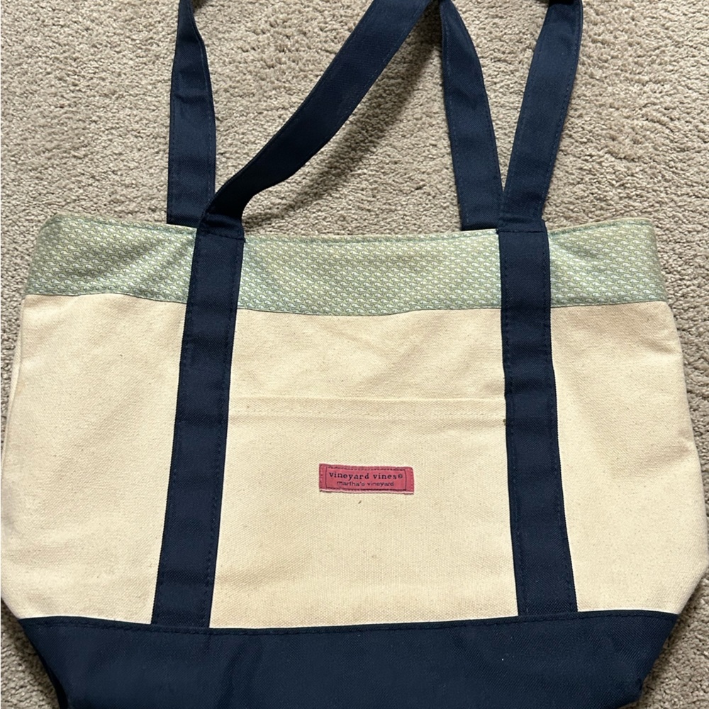 Vineyard Vines tote bag